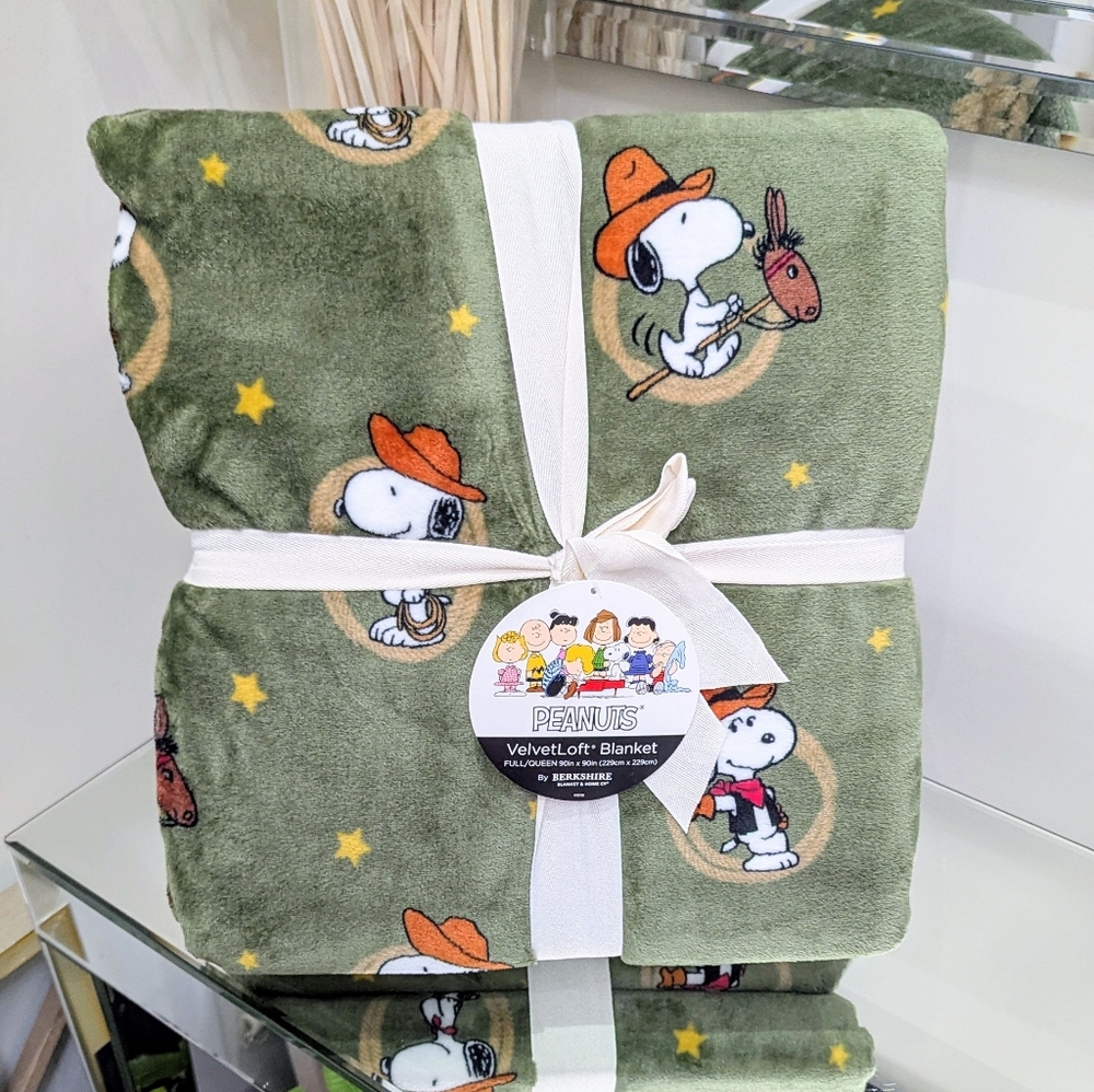 NEW Peanuts Snoopy Western Cowboy Green Plush QUEEN 90x90 Throw Blanket Hat Rope